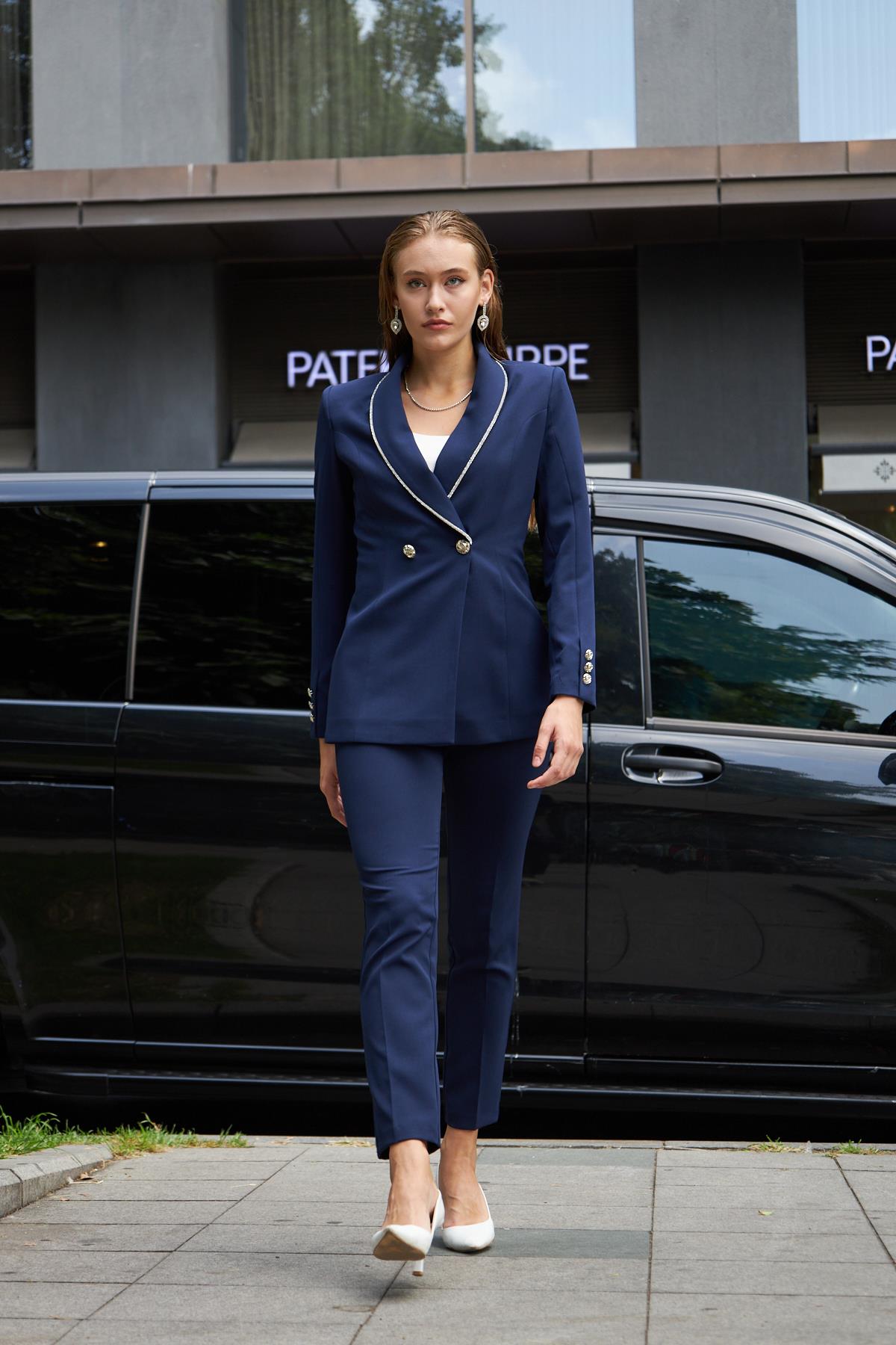 Stone Embroidered Collar Set Beige